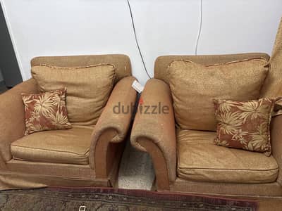 اتتريه كنبة و٢ فوتيه