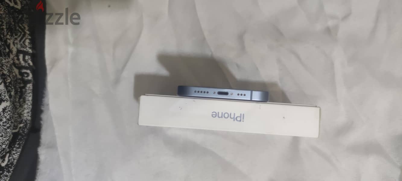Apple - iPhone 14 2