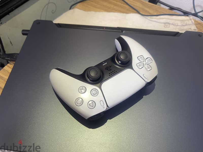 DualSense PS5 Controller 1