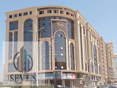 *مقر اداري الترا مودرن 100م مكيف للايجار في جراند بلازا الحجاز ارقي مبني اداري زهراء المعادي للشركات*