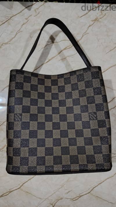 شنطه  LV مستعمله
