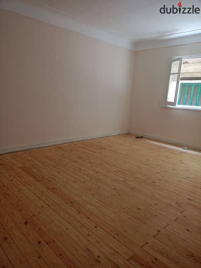 Apartment at a bargain price next to the military investigations