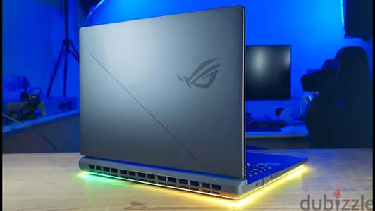  للبيع لابتوب ASUS ROG Strix G815L جديد تمامًا 