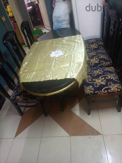 سفرة ب 6 كراسي  للبيع