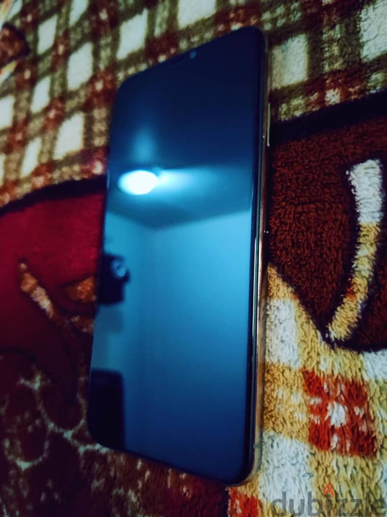 Apple - iPhone XS Max 2
