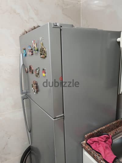 ثلاجة ال جى للبيع
