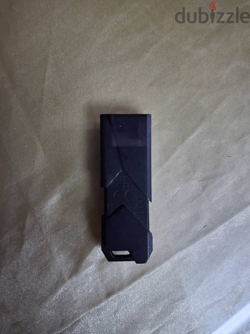 64 gigabyte flash drive 1