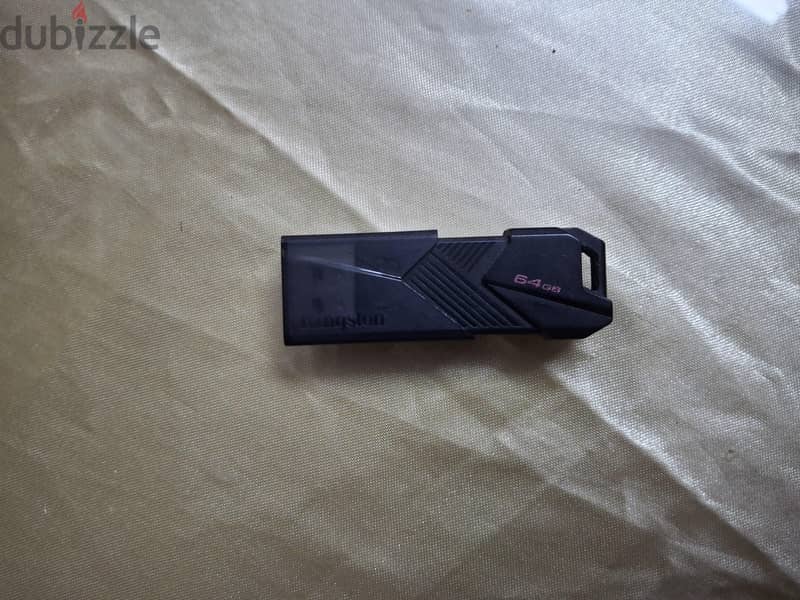 64 gigabyte flash drive 3