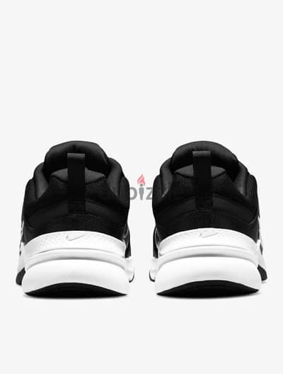 Nike defy all day