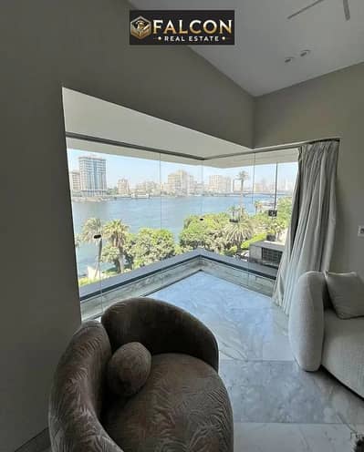 With a special discount, a fantastic VIP apartment in Reve du Nile, Maadi, fully equipped + air conditioners, ACS, one minute from Hilton and Zamale.