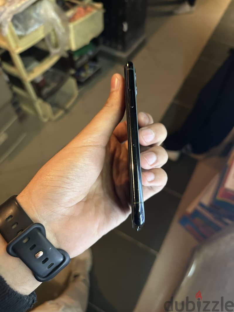 Apple - iPhone 11 Pro 4