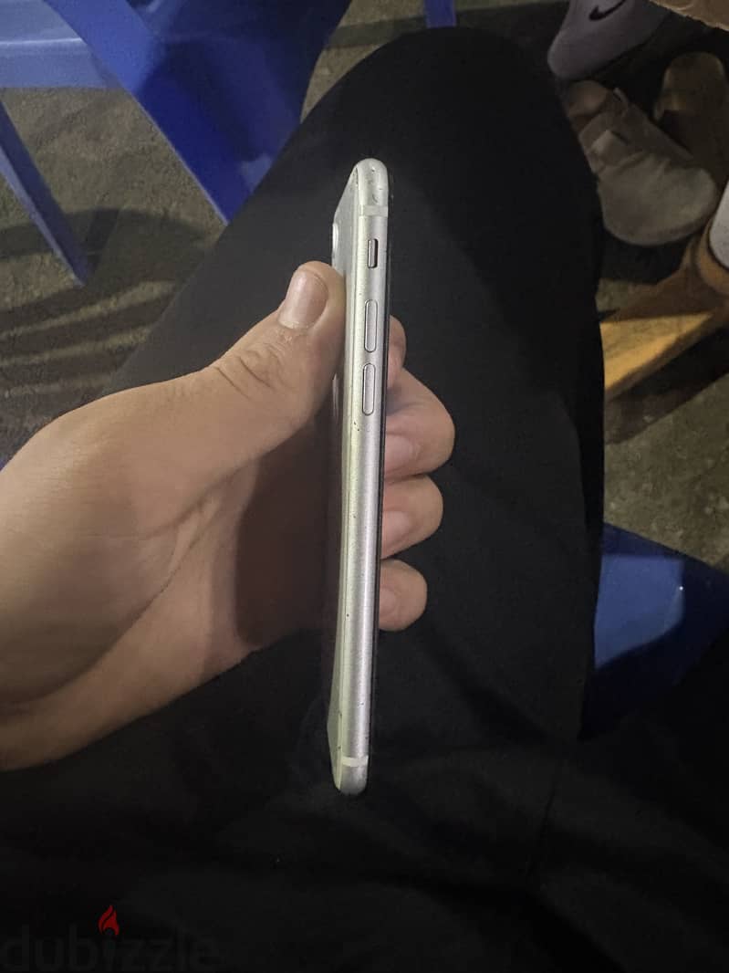 I phone se 2020 4