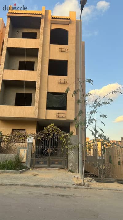 278 m Rowdah Building, Gardenia Heights, with each floor having a separate apartment, a rooftop, and a basement, with facades and entrances finished in double face overlooking the Gamal Abdel Nasser axis.