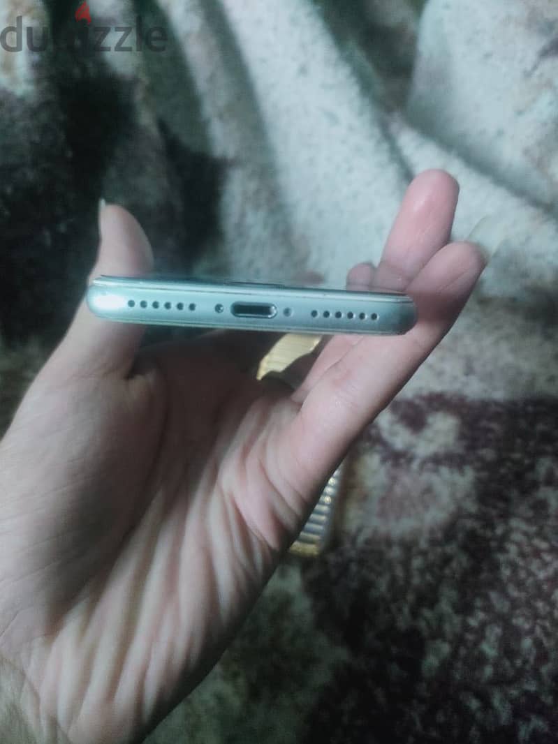 ايفون 8 1