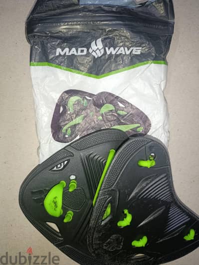 هاند بادلز سباحة للأصابع Mad Wave Finger Pro