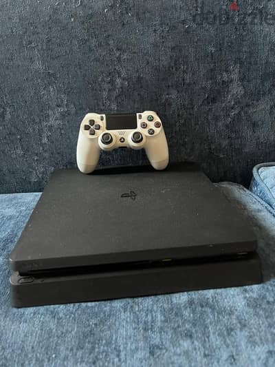 ps4 slim with original controler