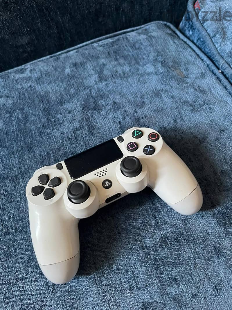 ps4 slim with original controler 8