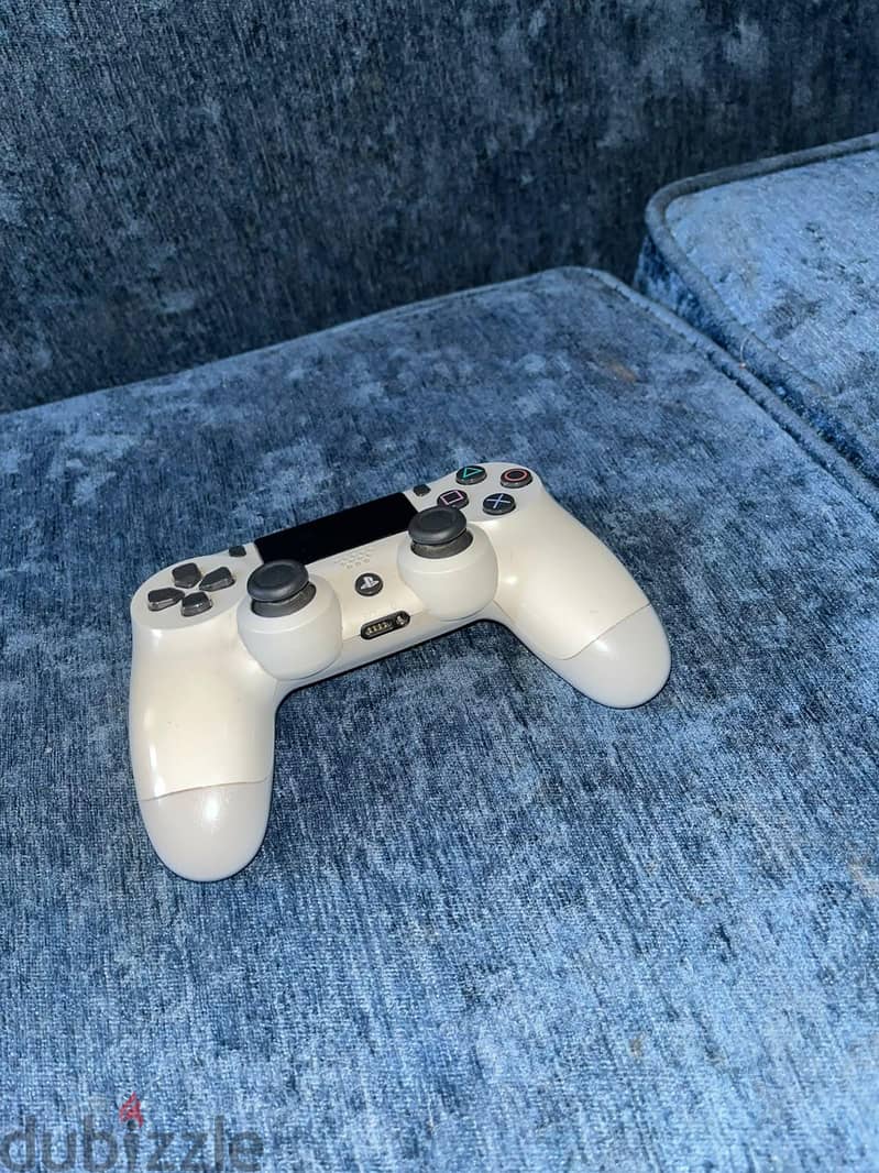 ps4 slim with original controler 9