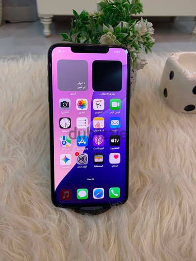 IPhone Xs max متفتحش مافيش فصال خالص