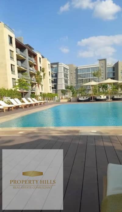 Now living in a duplex with 5 rooms, overlooking the sea, next to Muvida, prime location next to AUC in Azad Compound - Fifth Settlement