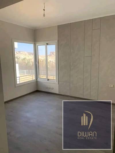 -OFFER  Fully finished apartment for sale . ready to move , located directly on Mohamed Naguib Axis and the Cairo-Suez Road (New Cairo), at a