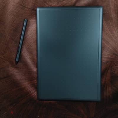Graphic Tablet — Wacom One (Medium Size) + 5 Extra Original Nibs