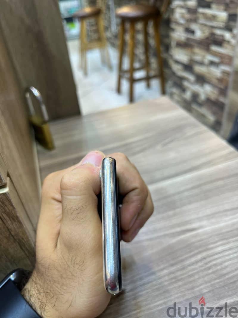 Apple - iPhone X 1