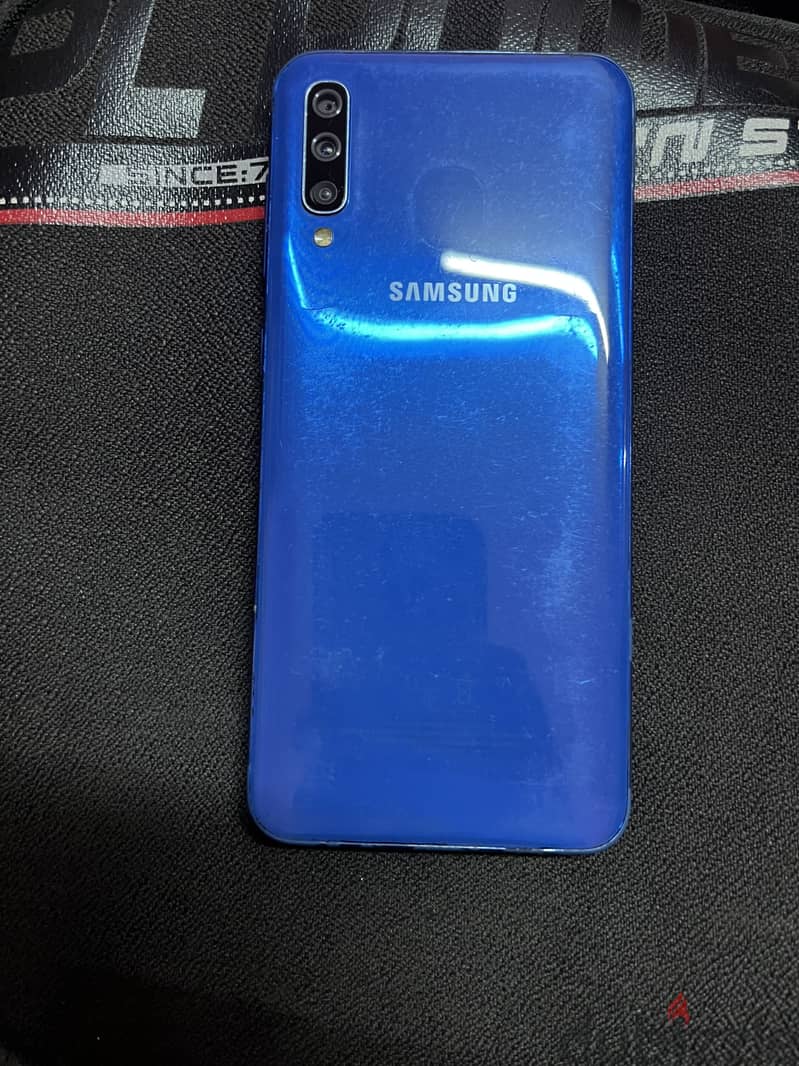 Samsung A50 1