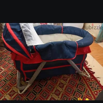 سرير اطفال هزاز
