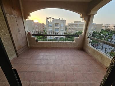 شقه للايجار في بيفرلي بالشيخ زايد مرحله اولى بالمطبخ و التكيفات و لوكيشن مميز و فيو رائعApartment for rent in Beverly, Sheikh Zayed (Phase 1)