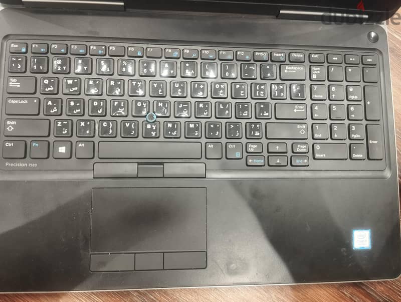 Dell precision 7520 8
