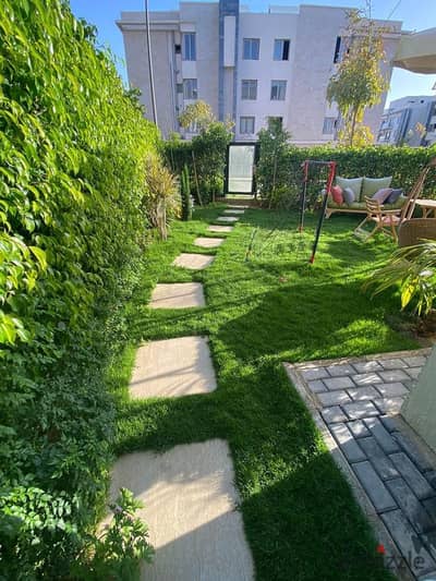 Ground floor apartment with garden for sale - Galleria Moone Valley - Fifth Settlement A unique opportunity to own a ground floor apartment with a private garden inside the Galleria Moone Valley compound, with a practical design and a distinguished location in the heart of the Fifth Settlement.