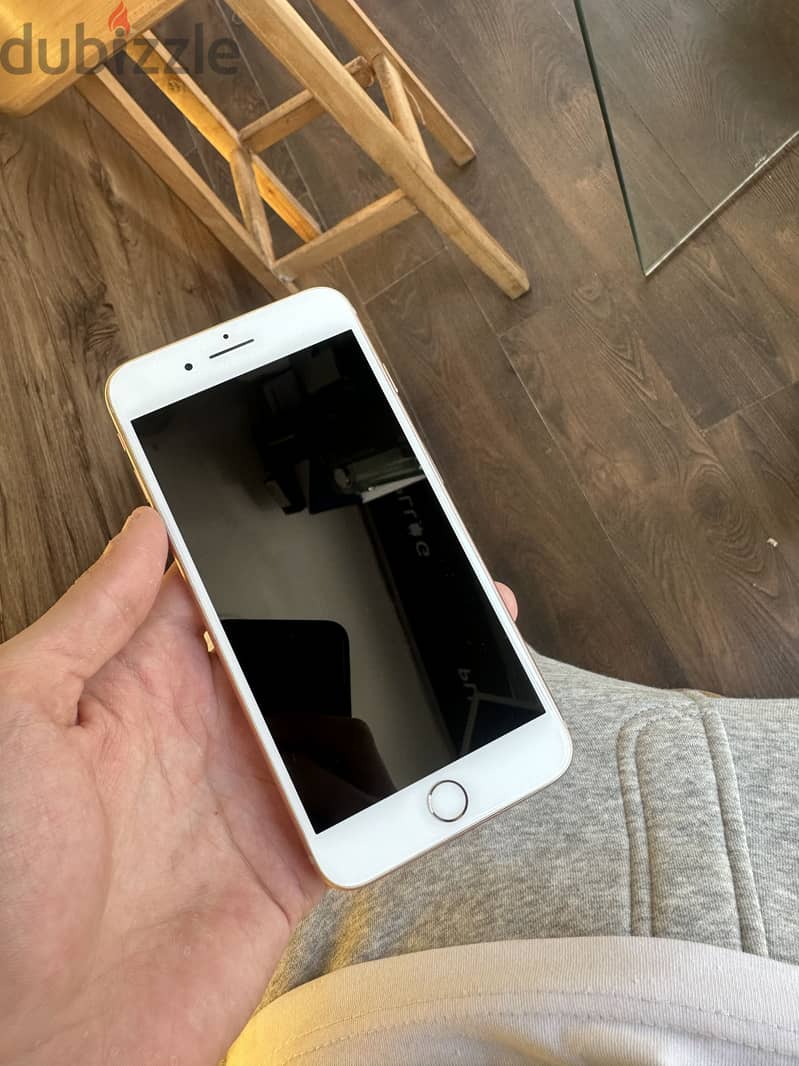 Apple - iPhone 8 Plus 2