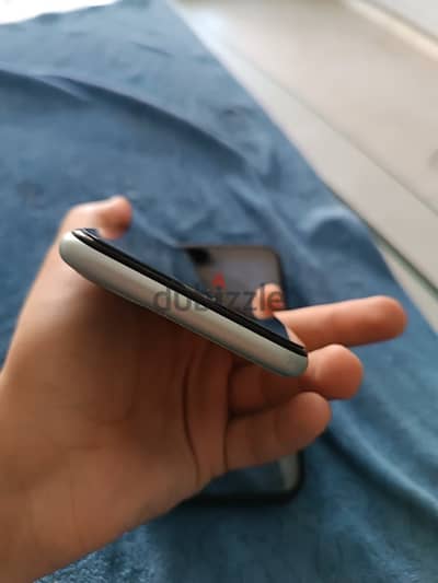 Apple - iPhone 11