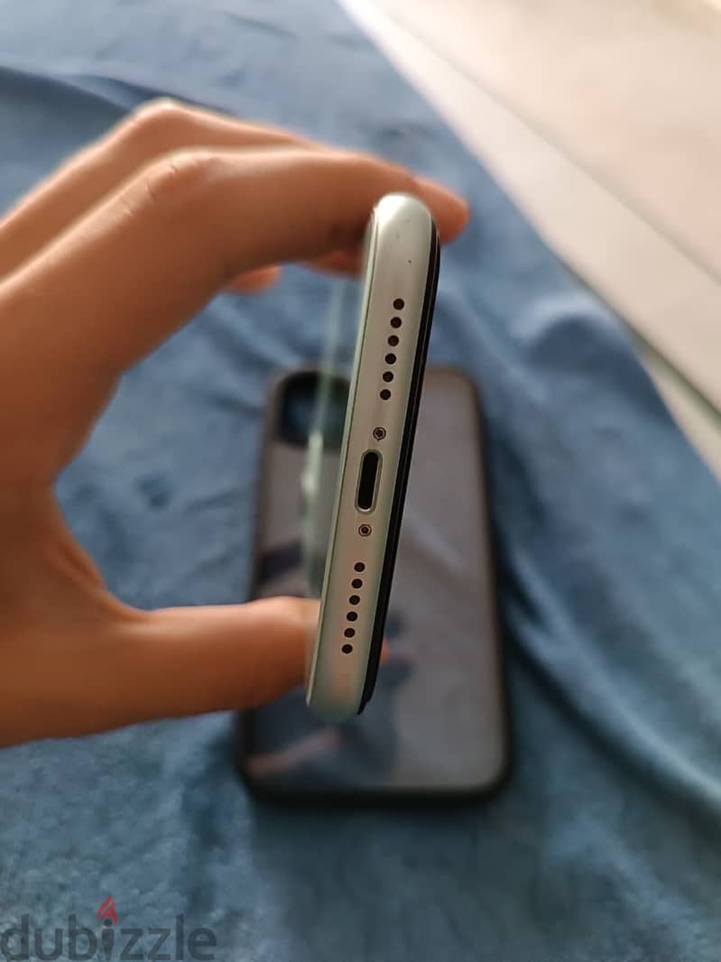 Apple - iPhone 11 6