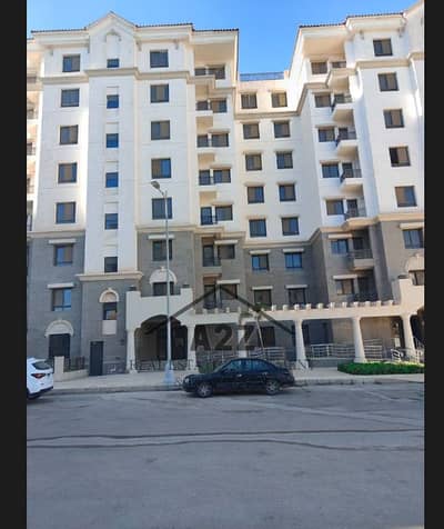 For rent in Compound Celia 101 meters 2 bedrooms ready for housing at a special price close to Carrefour with full facilities