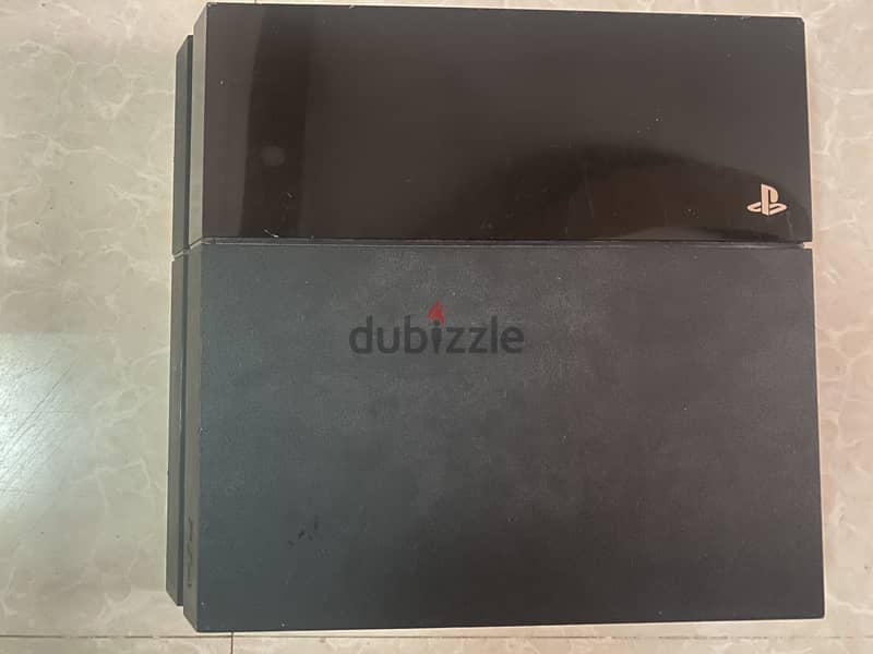 PlayStation 4 good condition 1