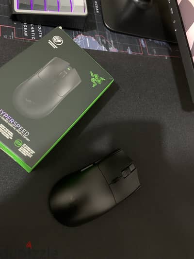 Razer Viper V3 Hyperspeed + Gigantus v2 large