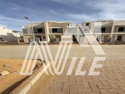 تاون هاوس كورنر للبيع باقل سعر في الماركت وافضل فيو في كمبوند هايد بارك التجمع الخامس hyde park new cairo