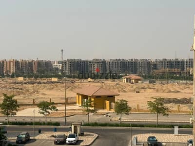 For sale, an apartment in Madinaty, 96m, with a view of the club, super lux finishes
