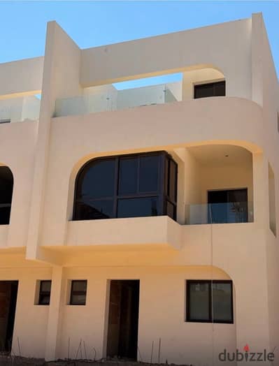 3-bedroom apartment in the heart of the First Settlement directly on the Suez Road with a 10% down payment and equal installments over 10 years