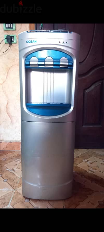 مبرد مياه Ocean كومبريسور ساخن/بارد + ثلاجة بحالة ممتازة