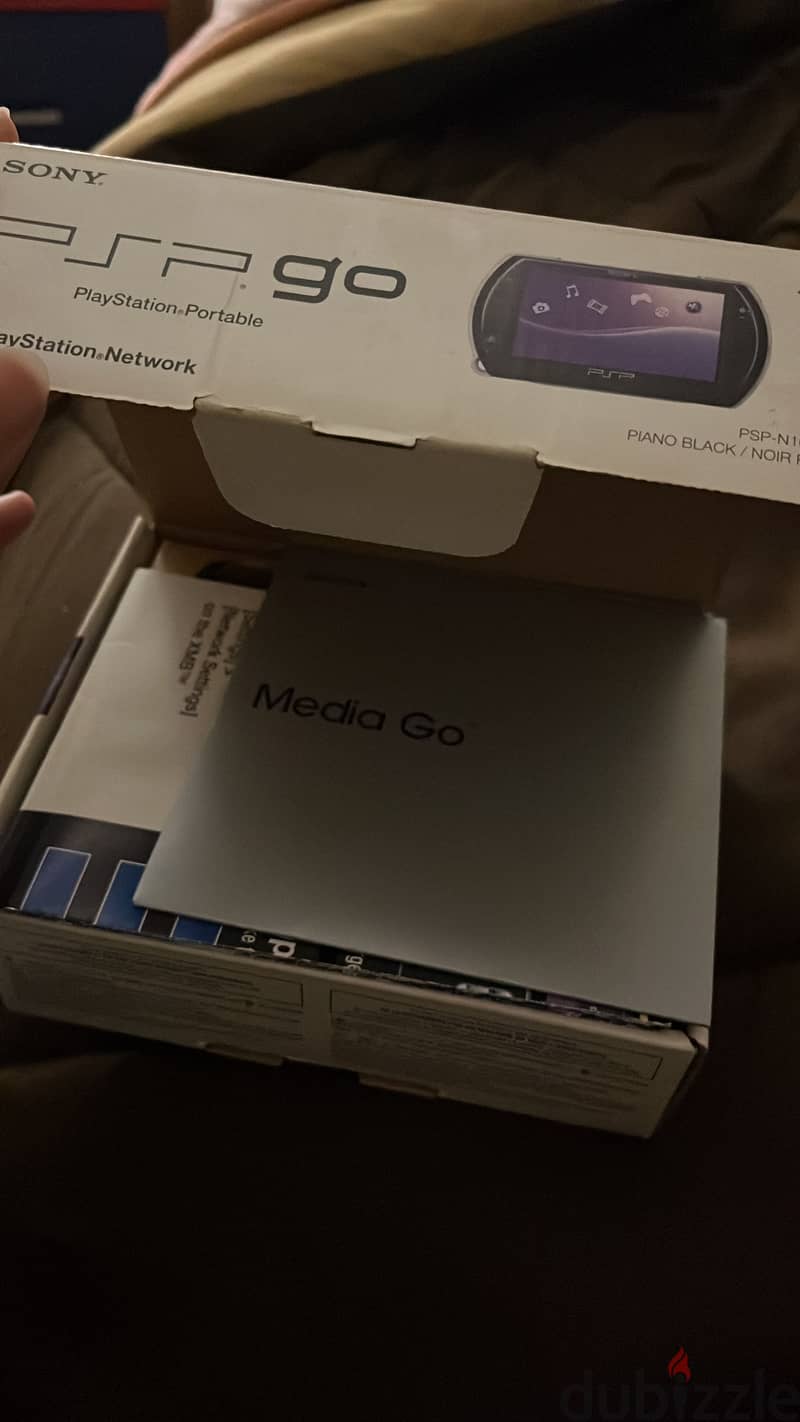 Sony PSP GO N(1001) 1