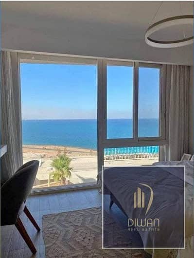 شالية بتشطيب الترا سوبر لوكس صف اول علي البحر دبل فيو Lagon, pool في المونت جلالة العين السخنة