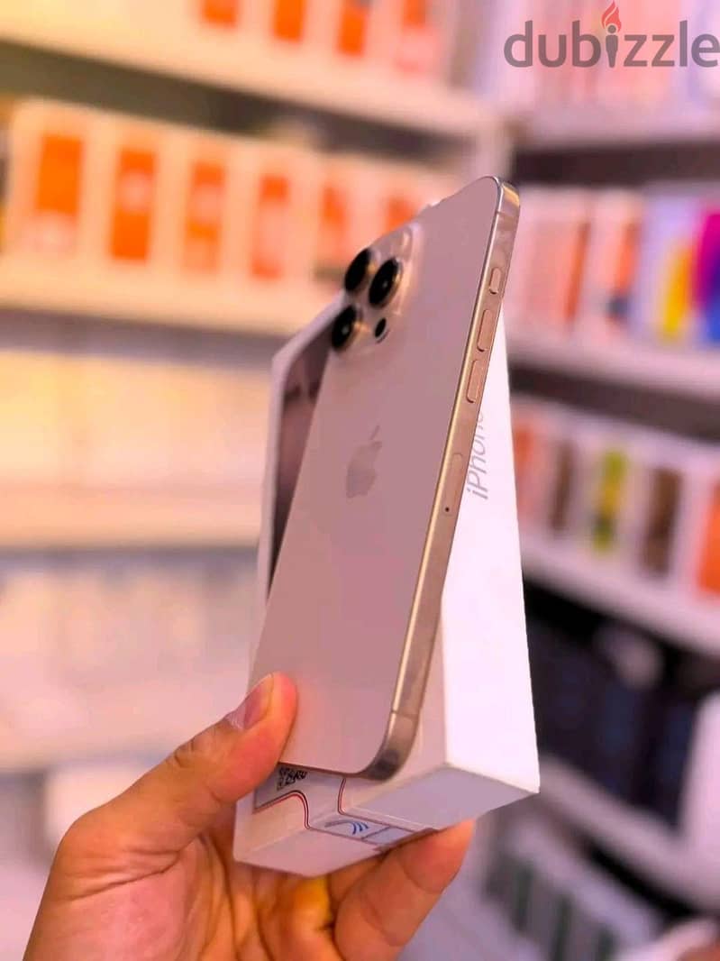Apple - iPhone 16 Pro Max 1