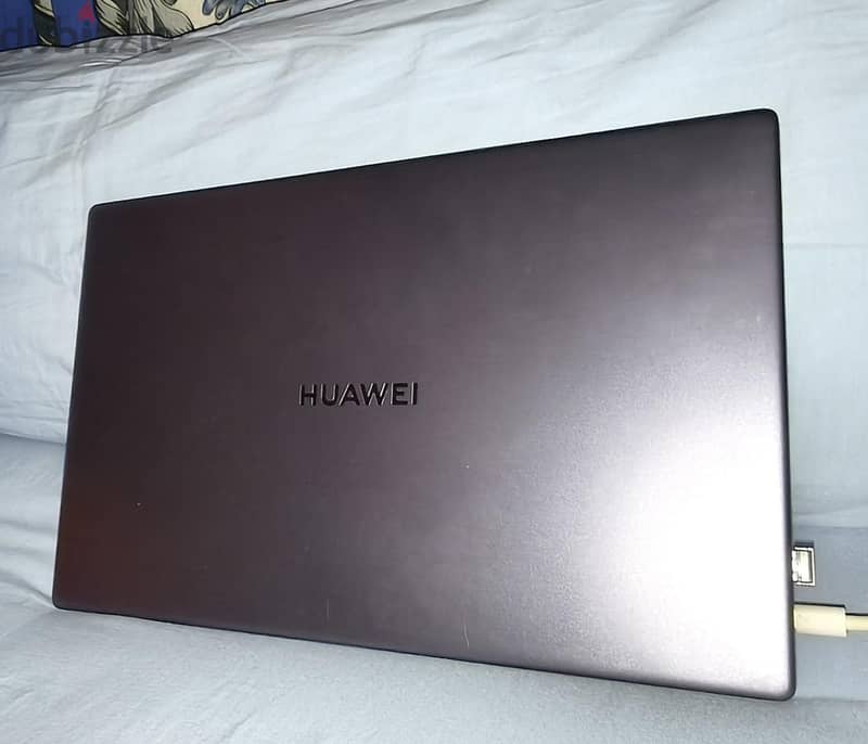 Huawei mate book D15 Gen 10 1
