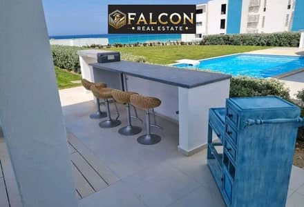 شاليه 160م sea view بتشطيب vip فى لافيستا راى La vista ray العين السخنه على طريق الزعفرانه سور فى سور مع ماونتن فيو السخنه