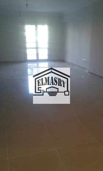 شقة للإيجار القانون  بمساحة 170متر و 70 متر حديقه في اميز موقع بالرحاب2 التجمع الأول Rehab city, new cairo