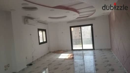 شقة للايجار بالمطبخ والتكييفات في الشيخ زايد الحي 8 شقة للايجار بالمطبخ والتكييفات في الشيخ زايد الحي 8