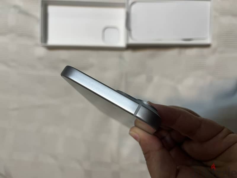 Apple - iPhone 15 2